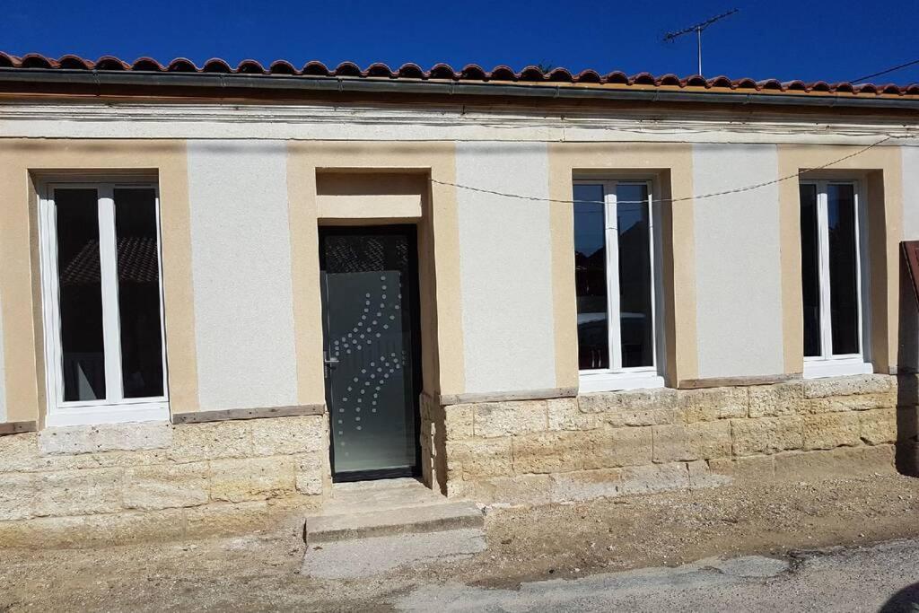 Maison Classee 2 Etoiles En Plein Coeur De Margaux Βίλα Εξωτερικό φωτογραφία